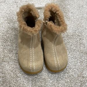 NWT Boots